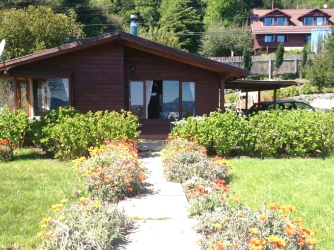 Pucón, Arriendo Año Corrido Cabaña 3D 2B, frente al lago,  Playa Privada | $800.000 | Candelaria Krausse